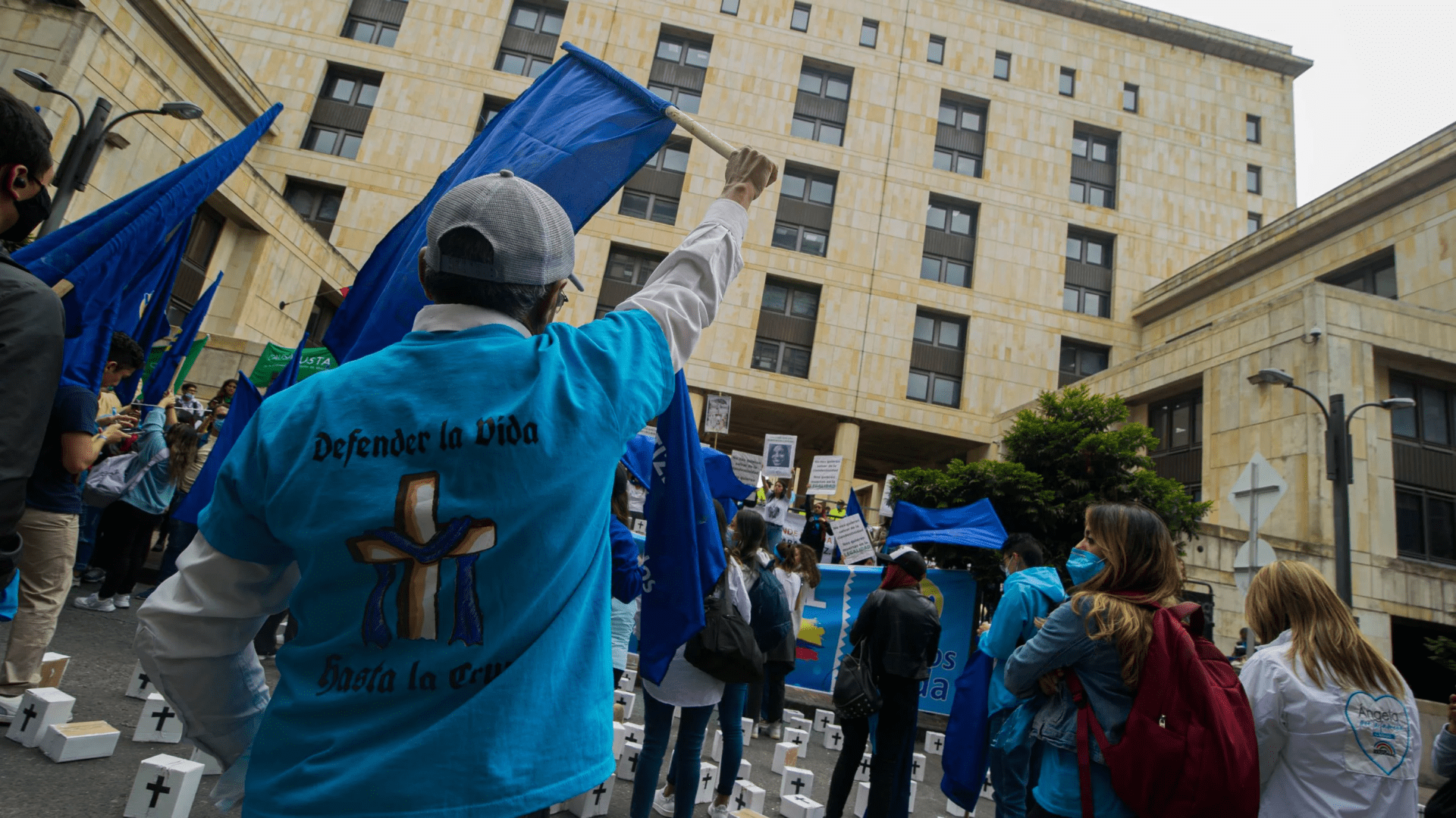 Protes pro-kehidupan di Bogota, Kolombia.